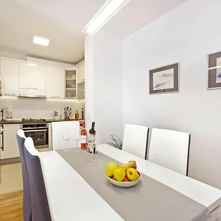 Apartment Apartman *